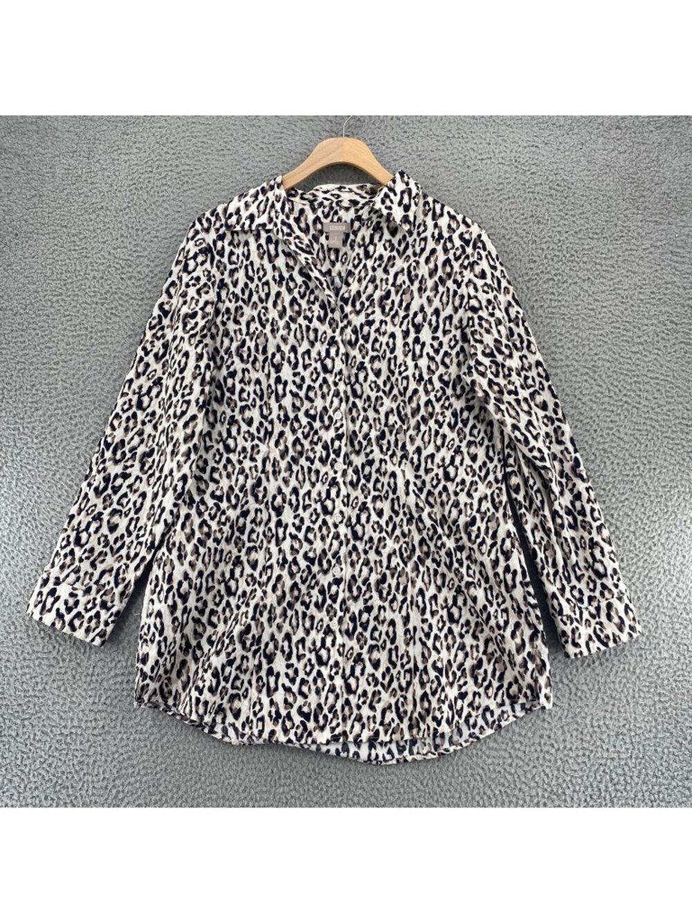 Chicos Top Womens 1 US Medium Ivory Leopard Print Button Up Collar Long Sleeves